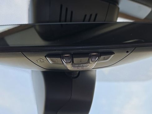 Used 2025 BMW i4 eDrive40 w/ Premium Package image 26