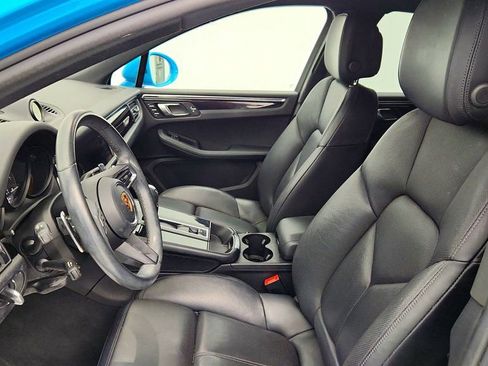 Used 2022 Porsche Macan w/ Premium Package Plus image 19