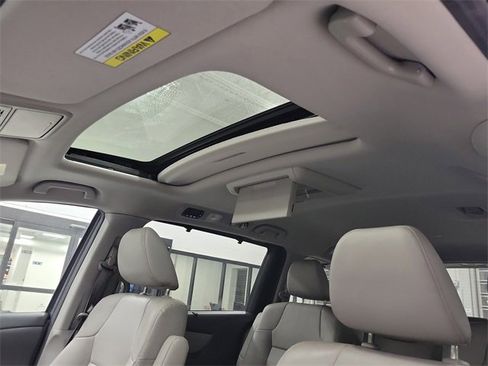 Used 2016 Honda Odyssey EX-L image 17