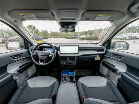 New 2025 Ford Maverick XLT image 58