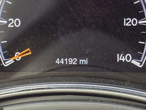 Used 2019 Jeep Grand Cherokee Limited image 14