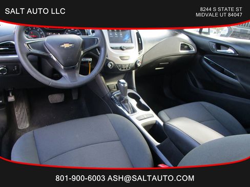 Used 2017 Chevrolet Cruze LS image 16