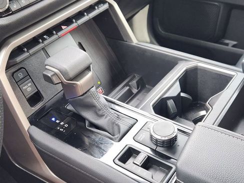 Certified 2026 Toyota Tundra Limited w/ Power Package image 15