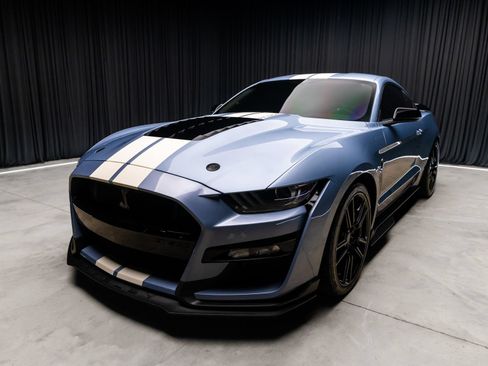 Used 2022 Ford Mustang Shelby GT500 RWD image 10