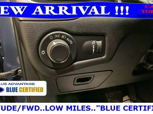 Used 2020 Jeep Cherokee Latitude w/ Cold Weather Group image 27