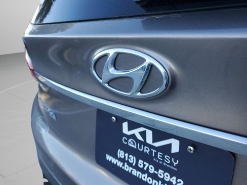 Used 2019 Hyundai Santa Fe SEL image 7
