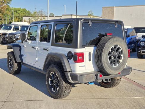 Used 2024 Jeep Wrangler Unlimited Rubicon 4xe image 4
