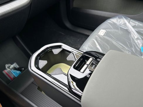 New 2026 Volvo EX30 Ultra w/ Protection Package Premier image 17