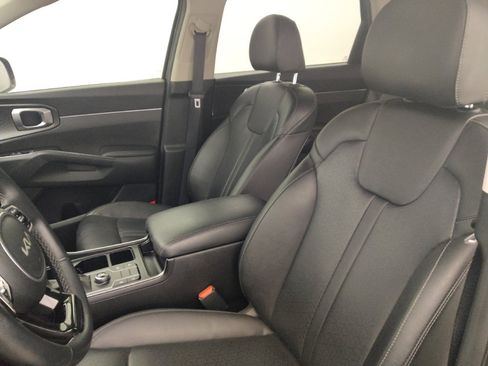 Used 2022 Kia Sorento S w/ Panoramic Sunroof Package FWD image 17