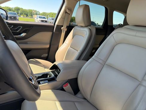 Used 2023 Lincoln Corsair FWD image 16