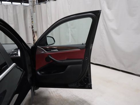 Used 2024 BMW X3 xDrive30i w/ Convenience Package image 29