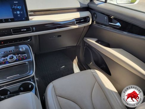 Used 2022 Lincoln Nautilus Reserve FWD image 21