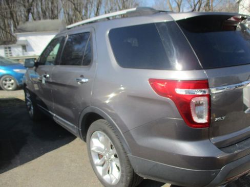 Used 2013 Ford Explorer XLT image 7