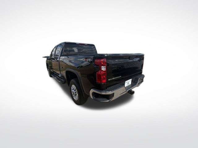 Used 2025 Chevrolet Silverado 2500 LT w/ Convenience Package AWD/4WD image 5
