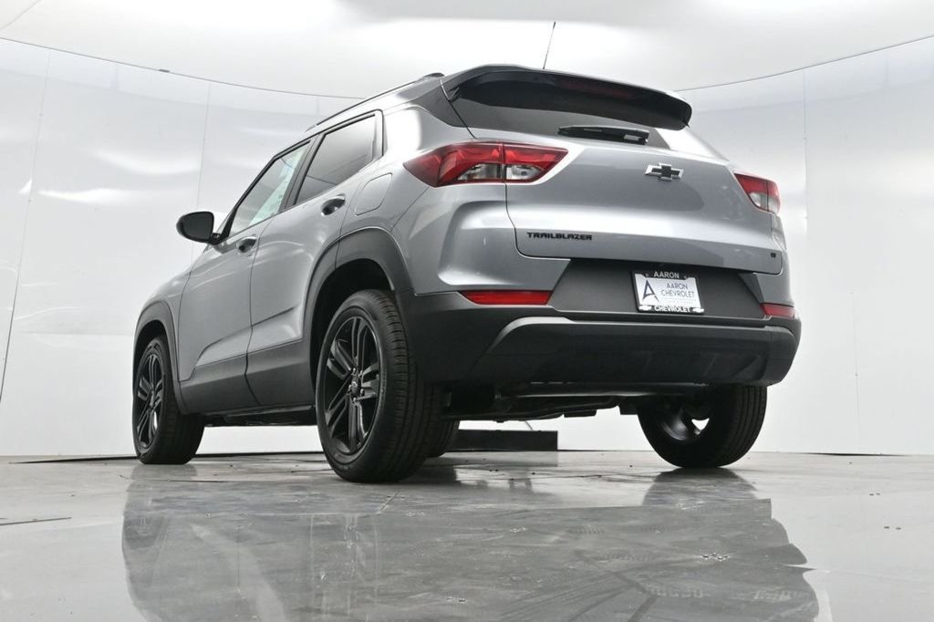 Used 2026 Chevrolet TrailBlazer LT w/ Midnight Edition FWD image 18