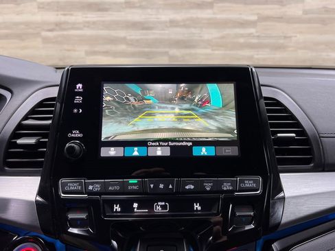 Used 2024 Honda Odyssey Touring image 8