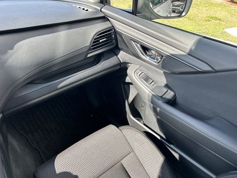 Certified 2025 Subaru Outback Premium w/ Popular Package #1A image 17