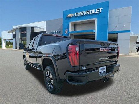 New 2025 GMC Sierra 2500 Denali w/ Denali Reserve Package image 7