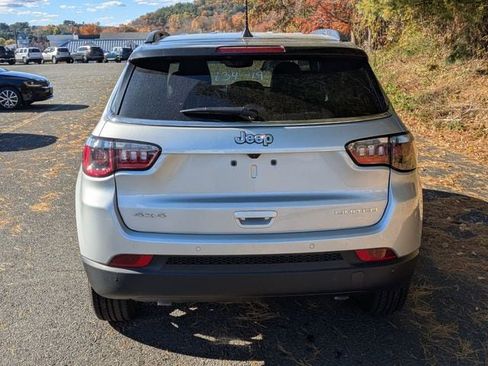 New 2026 Jeep Compass Limited image 4