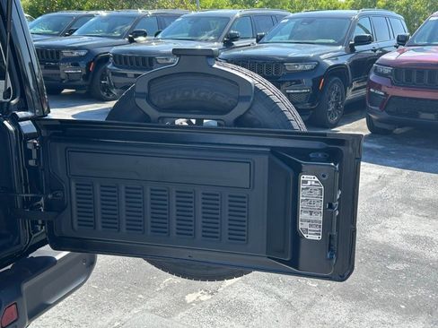 New 2025 Jeep Wrangler Sahara image 34