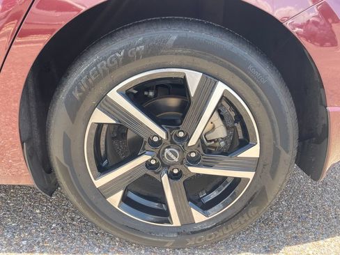 Certified 2025 Nissan Sentra SV w/ All-Weather Package FWD image 17