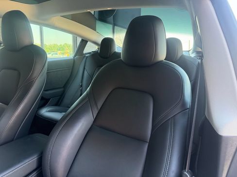 Used 2021 Tesla Model 3 Long Range AWD/4WD image 31