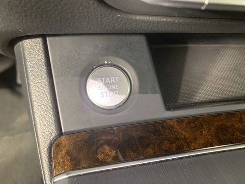 Used 2018 Audi Q5 Premium w/ Convenience Package image 17