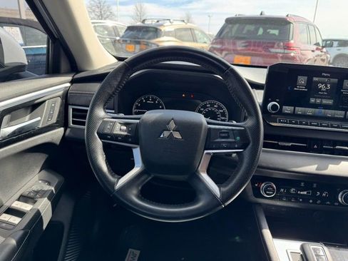 Used 2022 Mitsubishi Outlander SEL AWD/4WD image 13