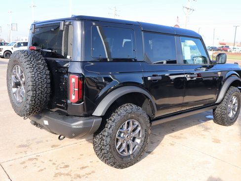 New 2025 Ford Bronco Badlands image 21