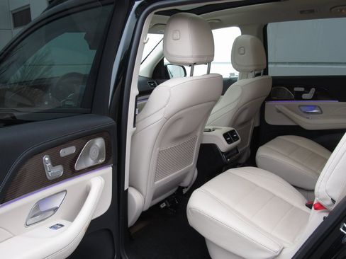 Certified 2023 Mercedes-Benz GLS 450 4MATIC image 14