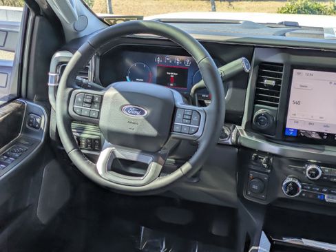 New 2025 Ford F250 Lariat w/ Lariat Ultimate Package image 47