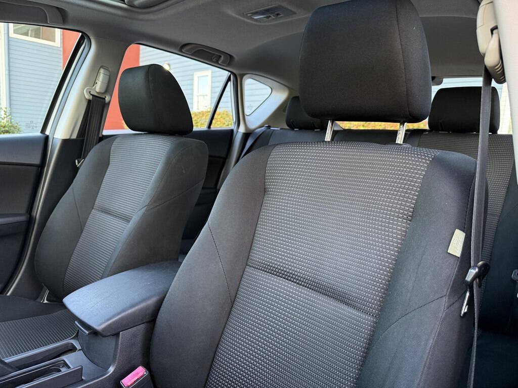 Used 2012 MAZDA MAZDA3 i Touring FWD image 18