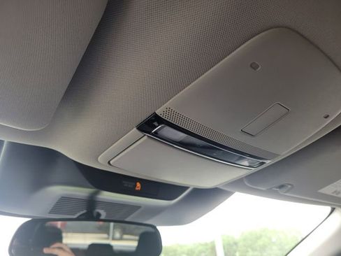 New 2025 Nissan Murano SV image 30