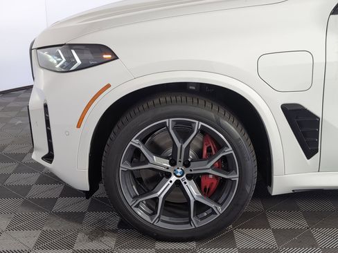 New 2026 BMW X5 xDrive50e w/ M Sport Package image 9