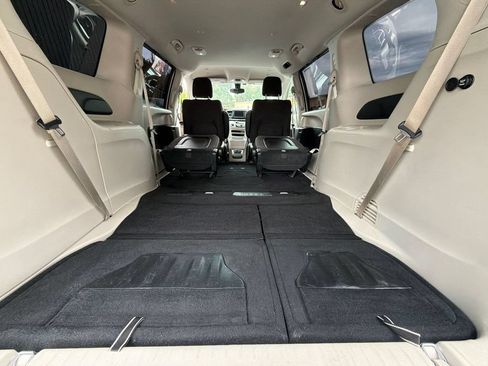 Used 2018 Chrysler Pacifica Touring Plus FWD image 16