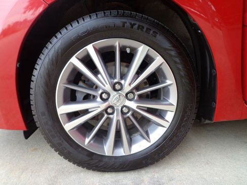 Used 2015 Toyota Corolla LE Premium FWD image 7