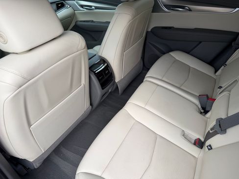 Used 2022 Cadillac XT5 Premium Luxury FWD image 35