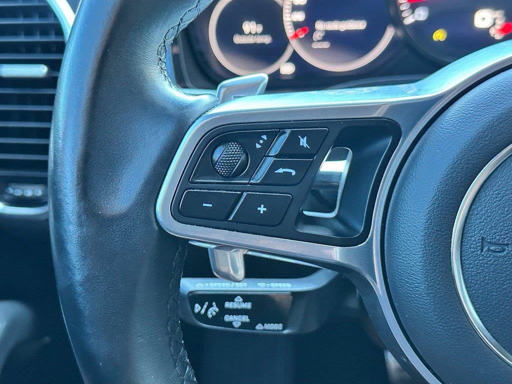 Used 2022 Porsche Cayenne S AWD/4WD image 14