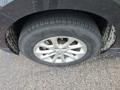 Used 2018 Chevrolet Equinox LT FWD image 10