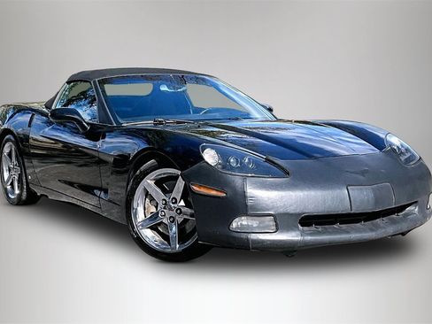 Used 2007 Chevrolet Corvette Convertible w/ Preferred Equipment Group image 2