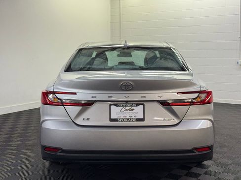 Used 2025 Toyota Camry LE image 6