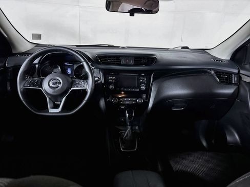 Used 2017 Nissan Rogue Sport SV w/ SV All-Weather Package AWD/4WD image 12