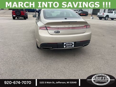 Used 2017 Lincoln MKZ Premiere image 12