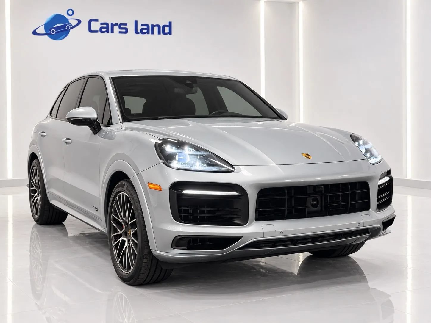 Used 2021 Porsche Cayenne GTS AWD/4WD image 1