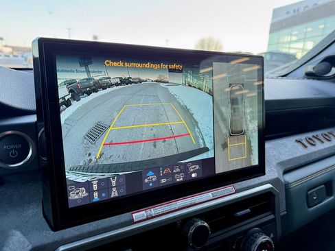 Used 2025 Toyota 4Runner Trailhunter image 25