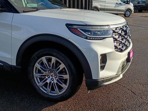 New 2026 Ford Explorer Platinum image 4