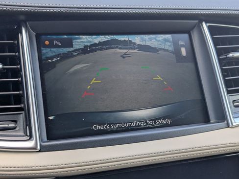 Used 2020 INFINITI QX50 Luxe w/ Navigation Package FWD image 8