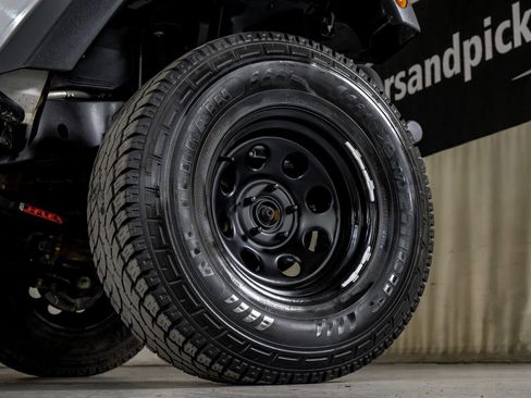 Used 2018 Jeep Wrangler Sport image 46