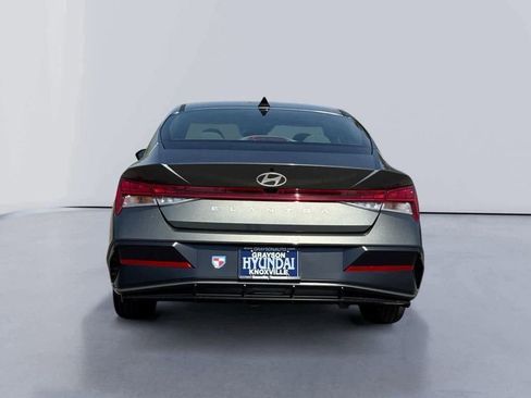 New 2025 Hyundai Elantra SEL w/ Cargo Package image 6
