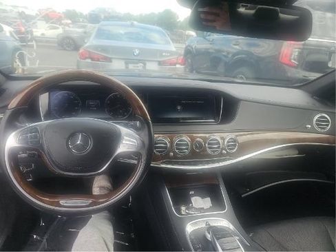 Used 2015 Mercedes-Benz S 550 4MATIC Sedan image 6